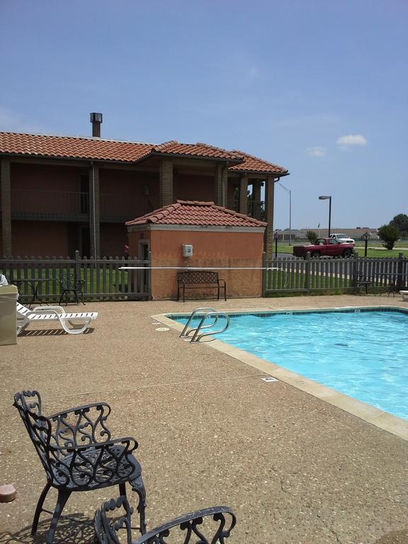 Travelodge By Wyndham Tulsa Exterior foto